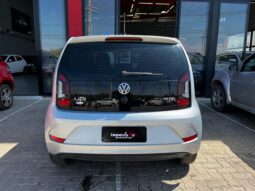 Volkswagen Up Connect TSI Total 2020 completo