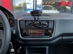 Volkswagen Up Connect TSI Total 2020 completo