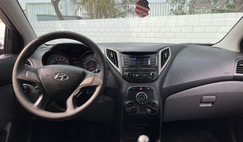 Hyundai HB20S Comfort Plus 2019 completo