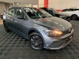 Volkswagen Polo Track 2023 completo