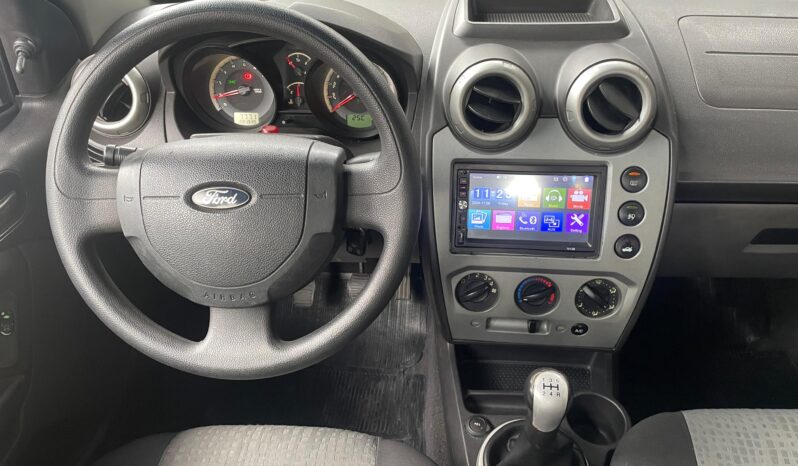 Ford Fiesta Sedan 2012 completo