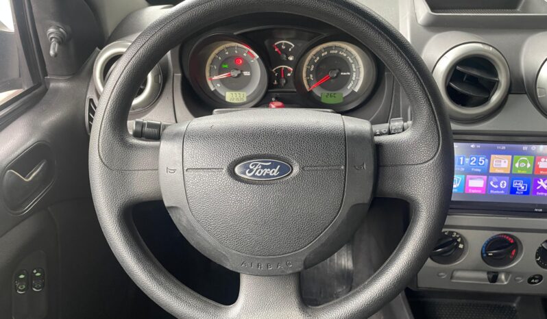 Ford Fiesta Sedan 2012 completo