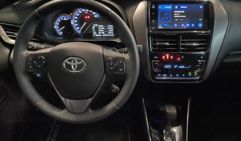 Toyota Yaris XLS 2023 completo