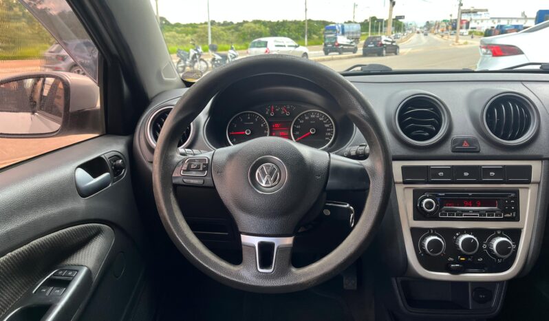 Volkswagen Voyage Trend Mi 2013 completo