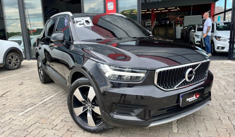 Volvo XC40 T-4 Momentum completo