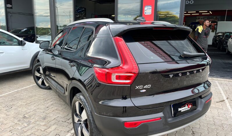 Volvo XC40 T-4 Momentum completo